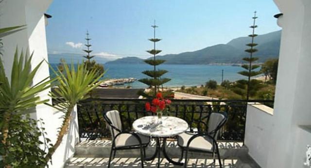 Hotel Athina Karavomylos Exterior photo