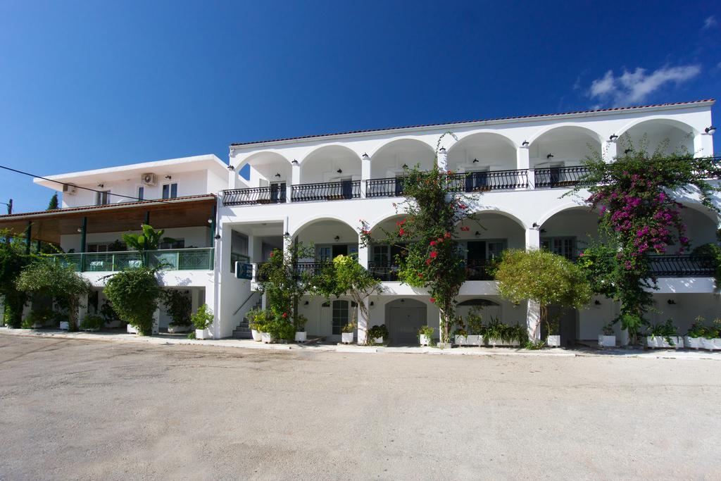 Hotel Athina Karavomylos Exterior photo