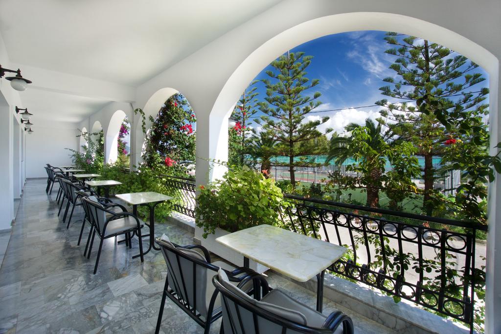 Hotel Athina Karavomylos Exterior photo